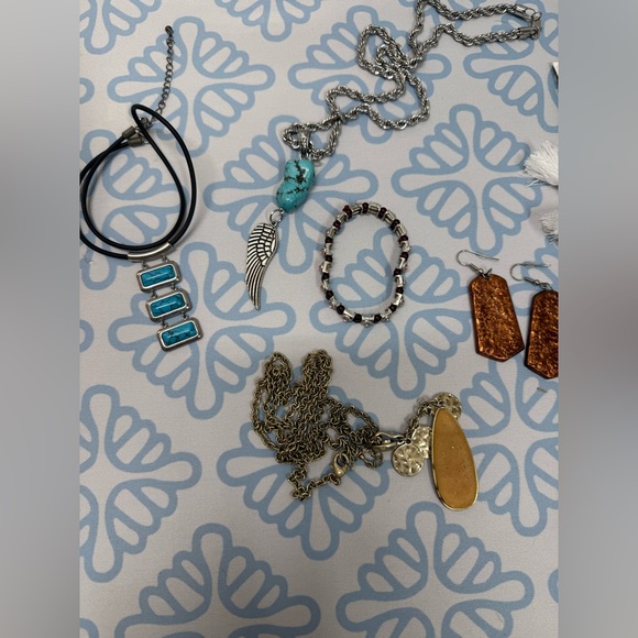 Jewelry Bundle - Picture 3 of 4